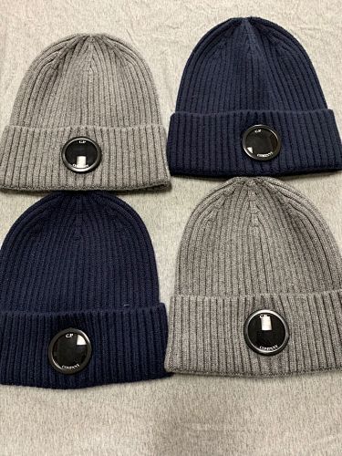 Ribbed Beanie with Lens Detail